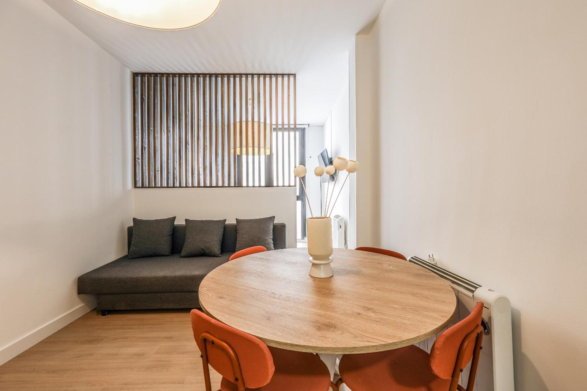 Pequeno Apartamento Reformado En Tirso De Molina Alquiler Temporal Madrid Luaran gambar
